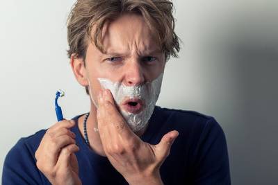 Ako zastaviť krvácanie po holení?